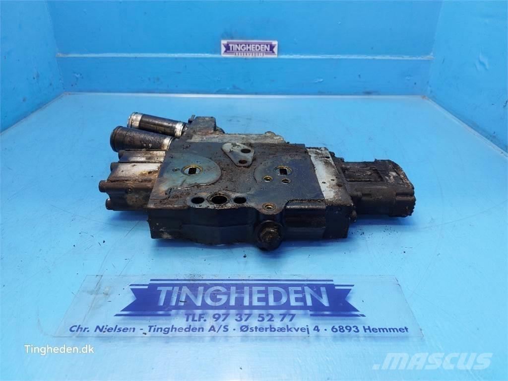 CASE Puma 185 液压