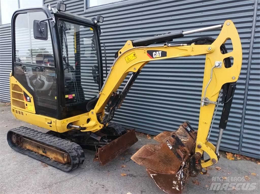 CAT 301,7d 小型挖掘机