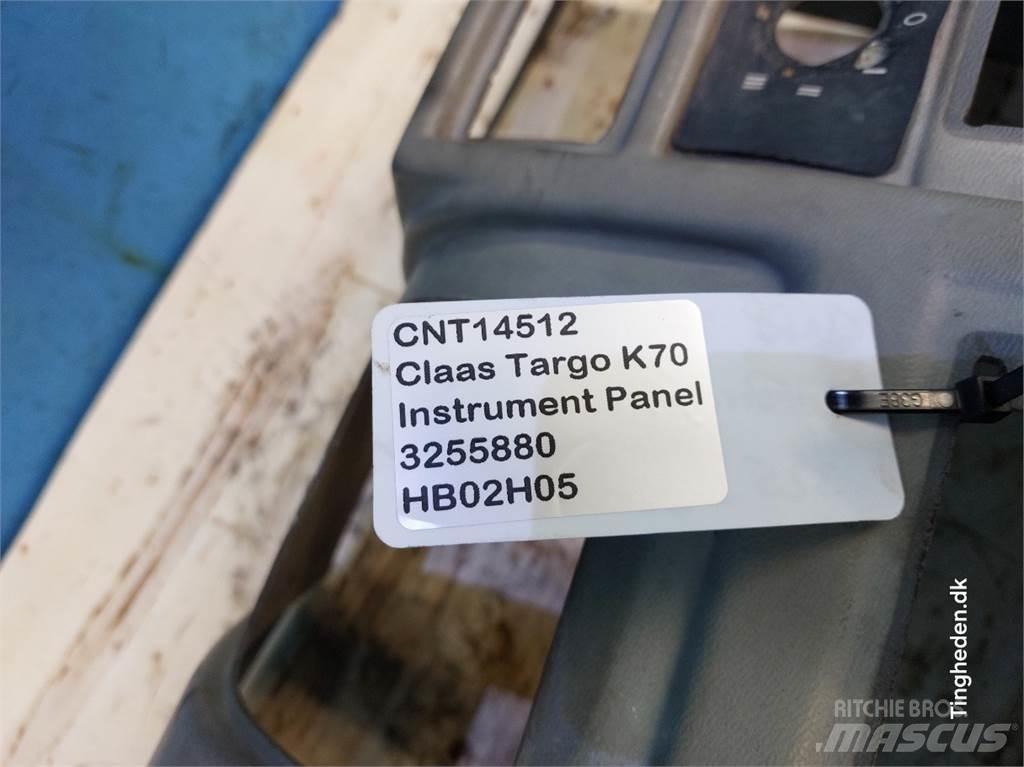 CLAAS Targo K70 驾驶室与内部
