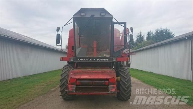Deutz-Fahr M2680 联合收割机