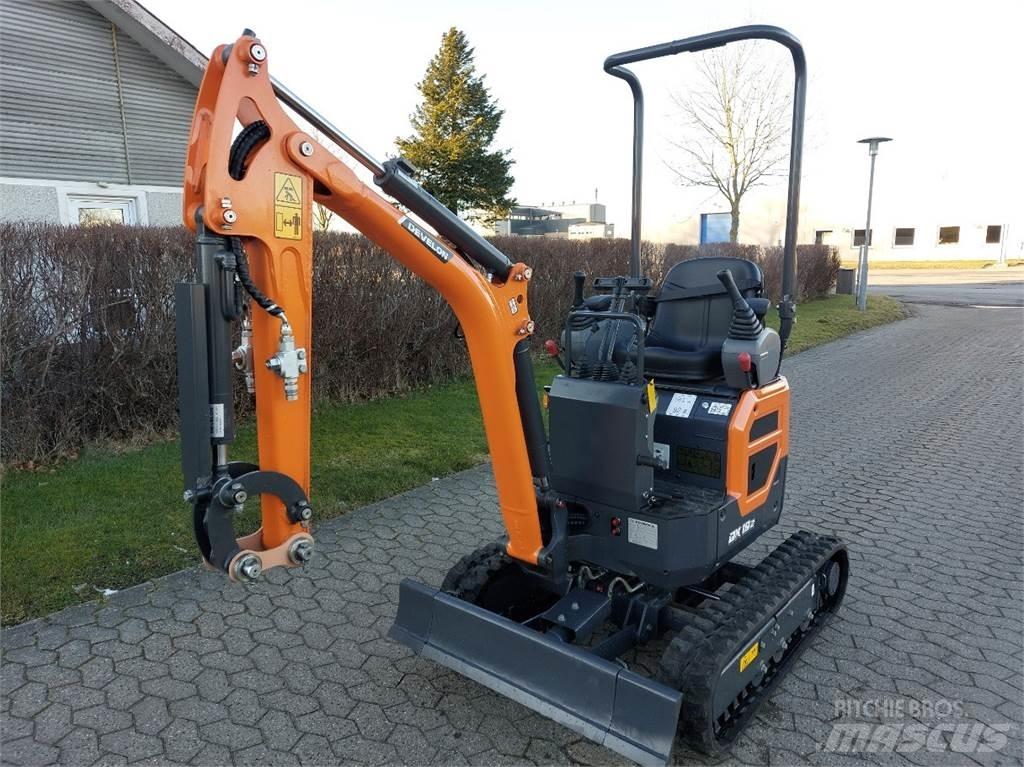 Develon DX10-7 小型挖掘机