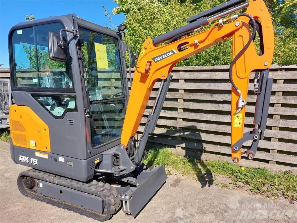 Develon DX19-7 小型挖掘机