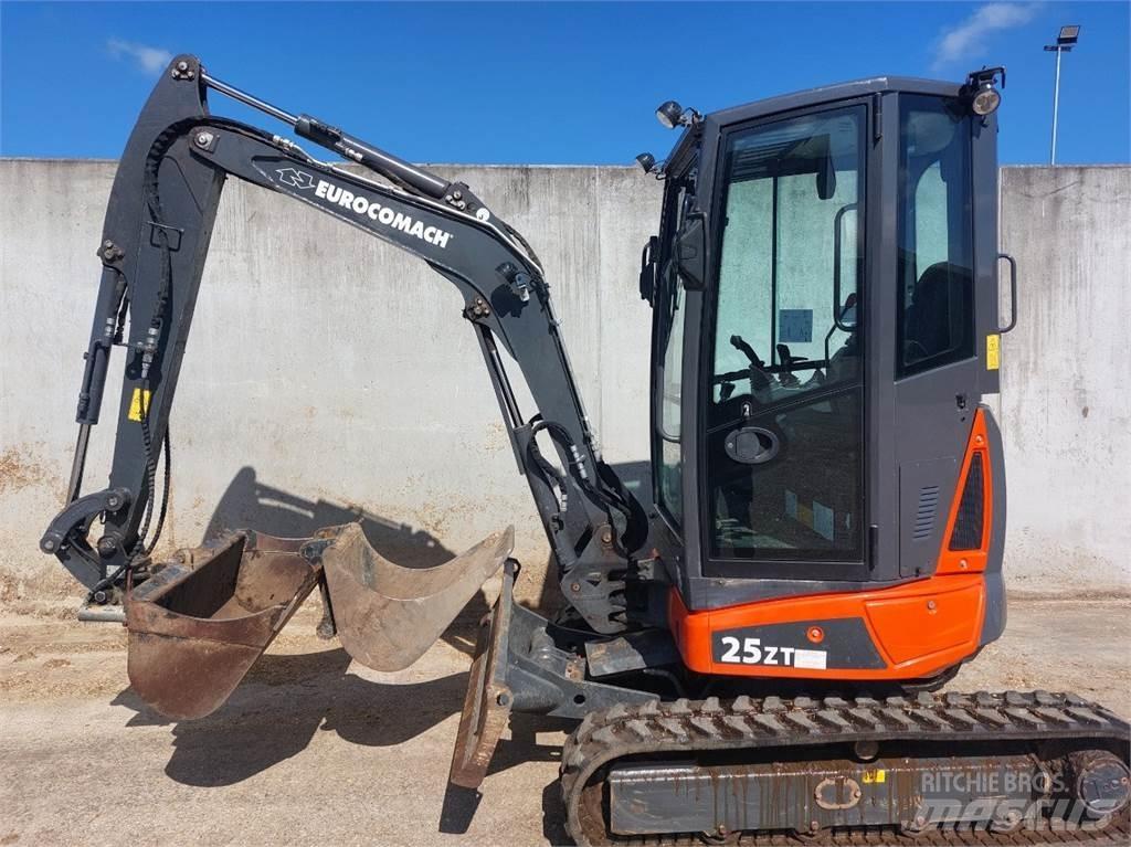 Eurocomach 25ZT 小型挖掘机