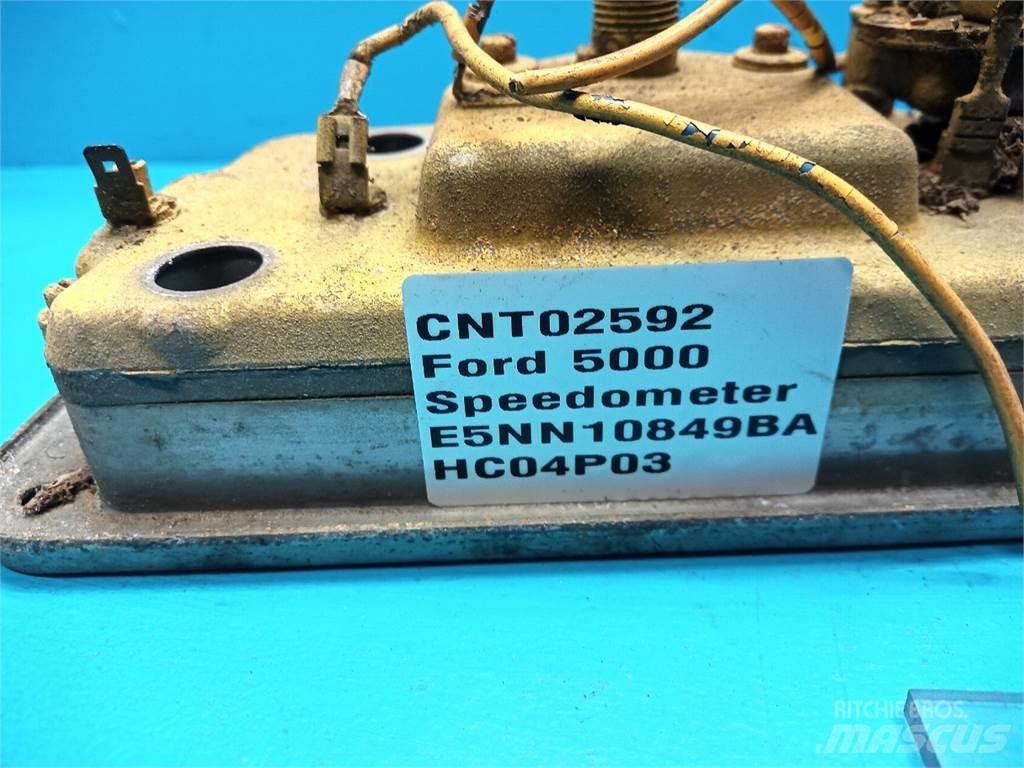 Ford 5000 电子设备