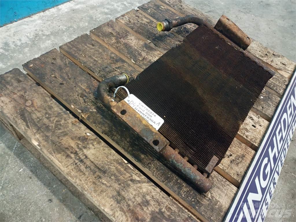 Ford 550 散热器