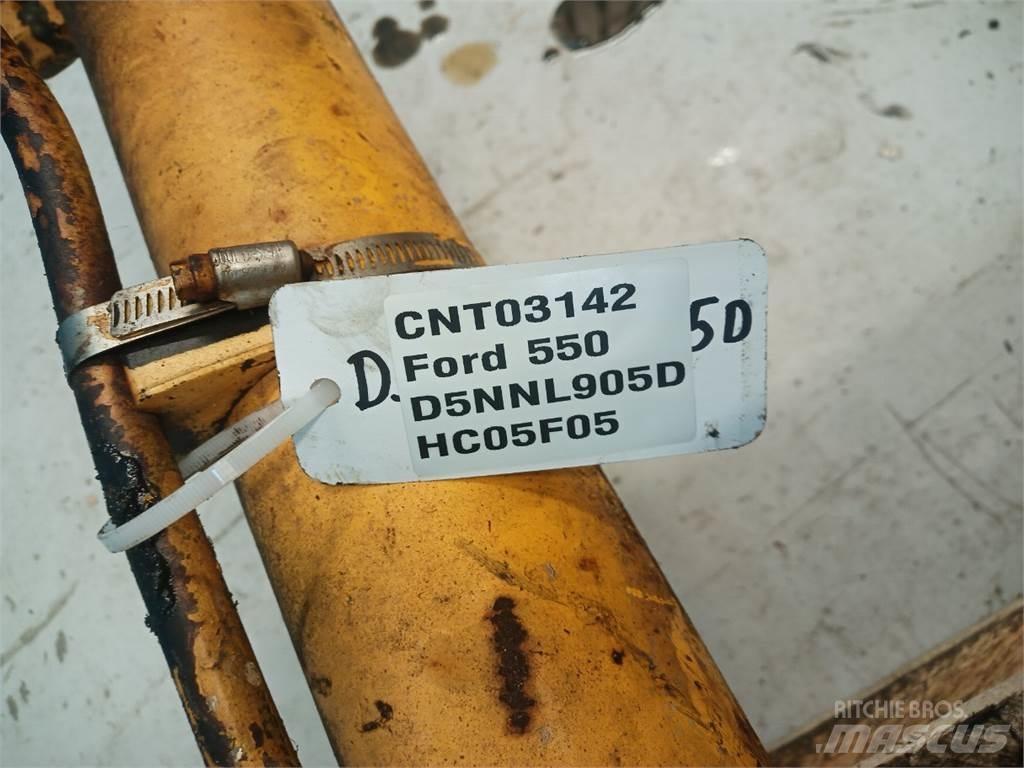 Ford 550 吊杆和铲斗