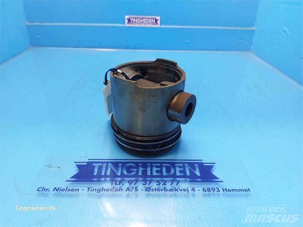 Ford 678 HT 发动机