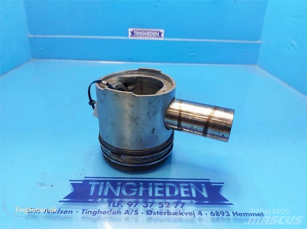 Ford 678 HT 发动机