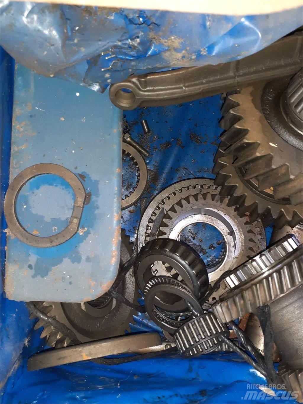 Ford 7710 传动装置