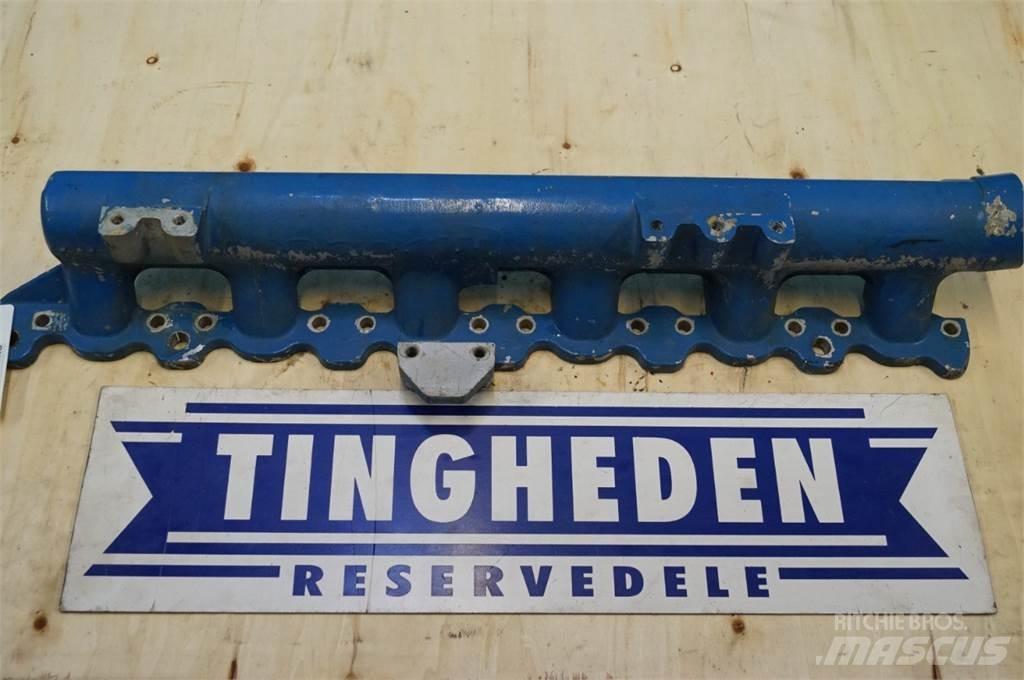 Ford 7810 发动机