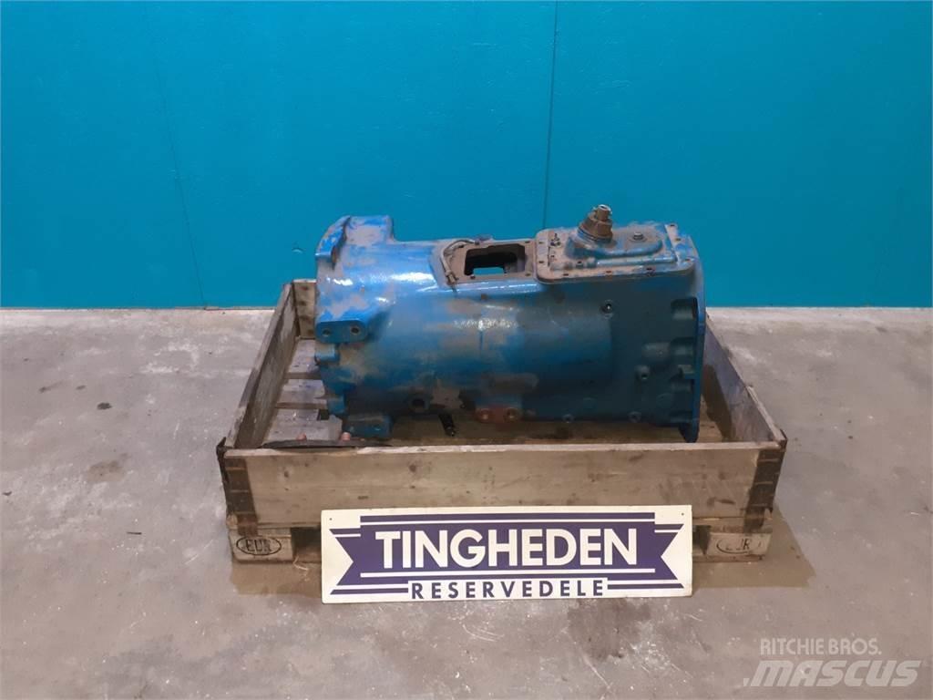 Ford 8210 传动装置