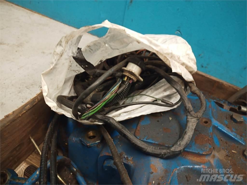 Ford 8210 传动装置