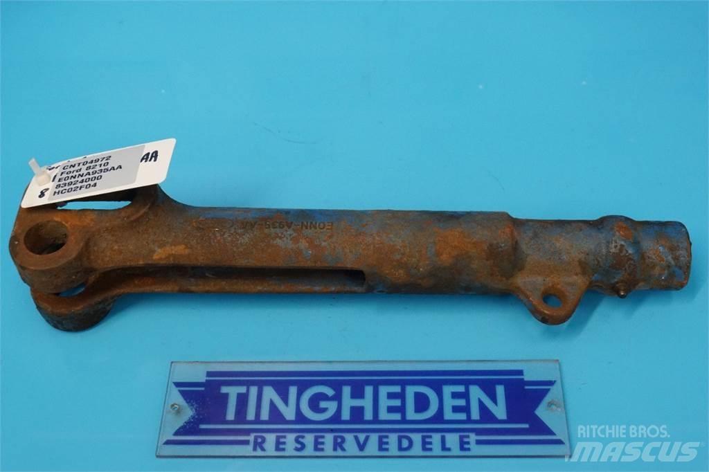 Ford 8210 其他拖拉机配件