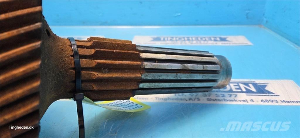 Ford 8260 传动装置