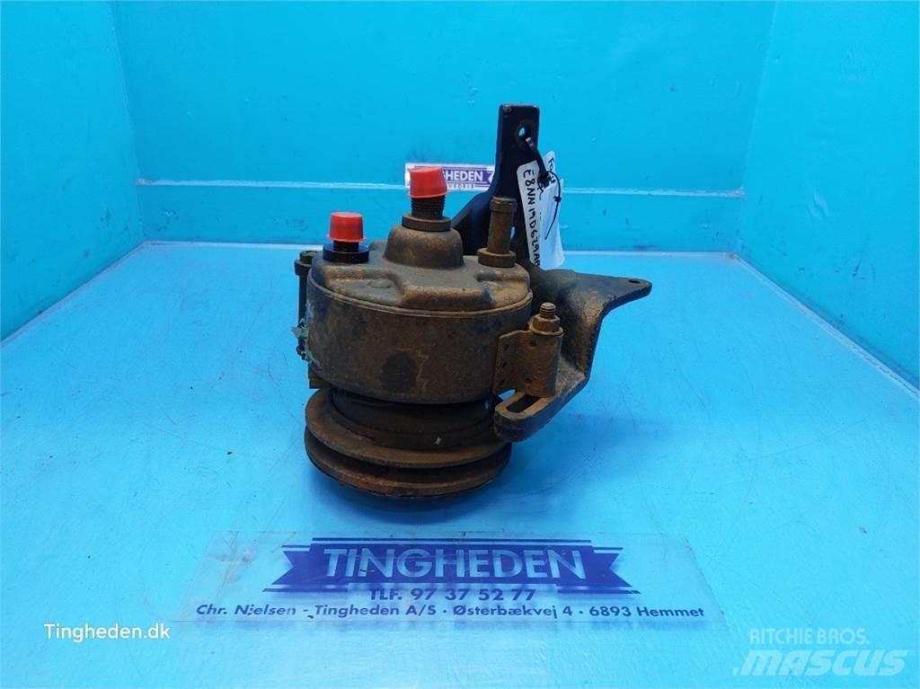 Ford TW15 散热器