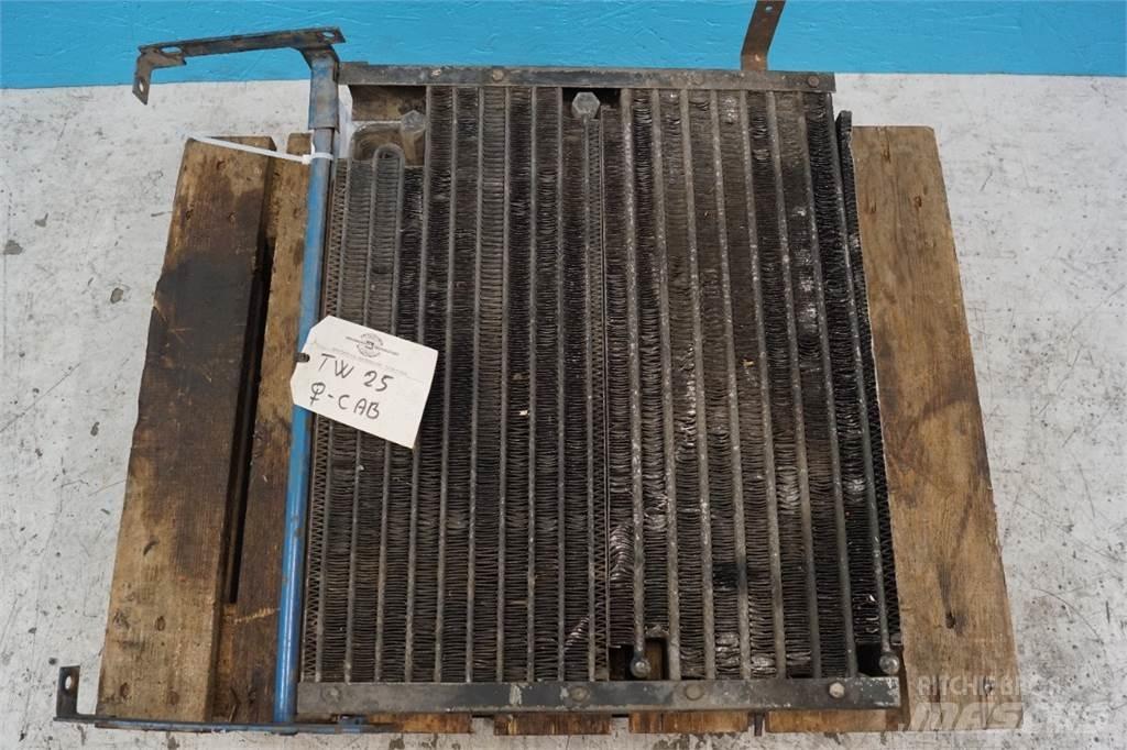 Ford TW25 散热器