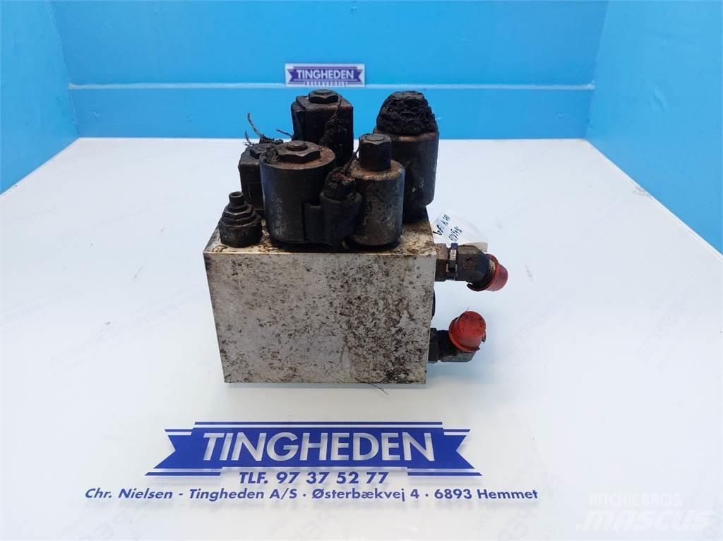 Gehl AL750 液压