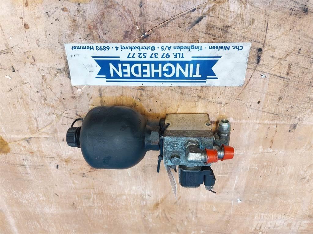 Gehl AL750 液压
