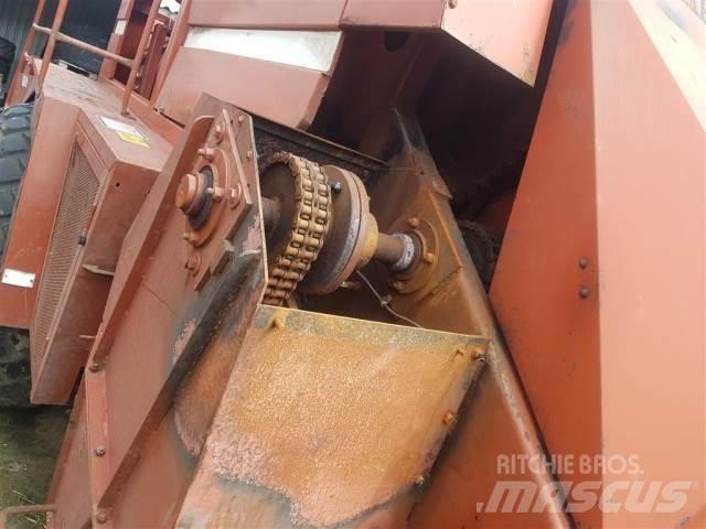 Hesston 4700 方捆打捆机