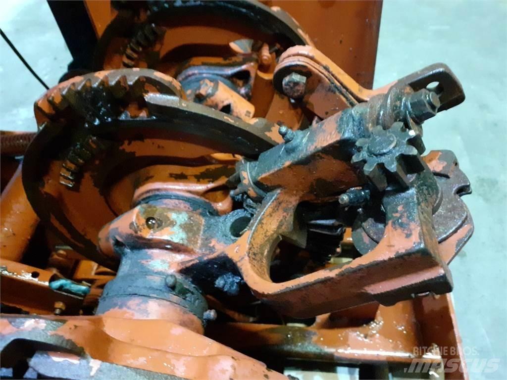 Hesston 4700 其他收获机械