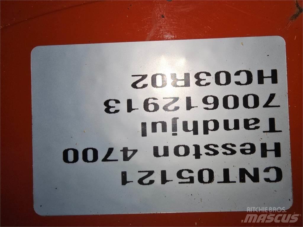 Hesston 4700 其他收获机械