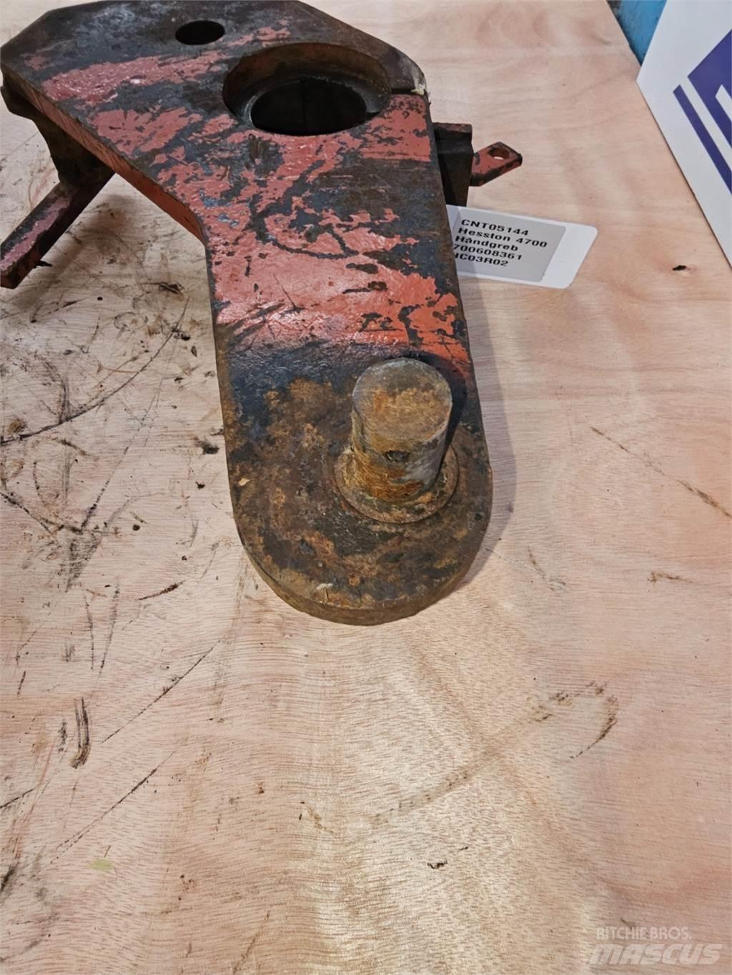 Hesston 4700 其他收获机械