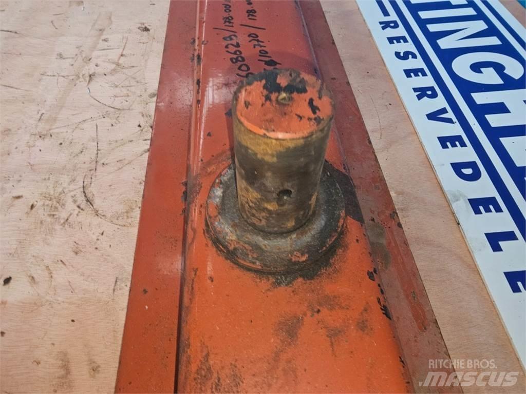 Hesston 4700 农业机械-其他
