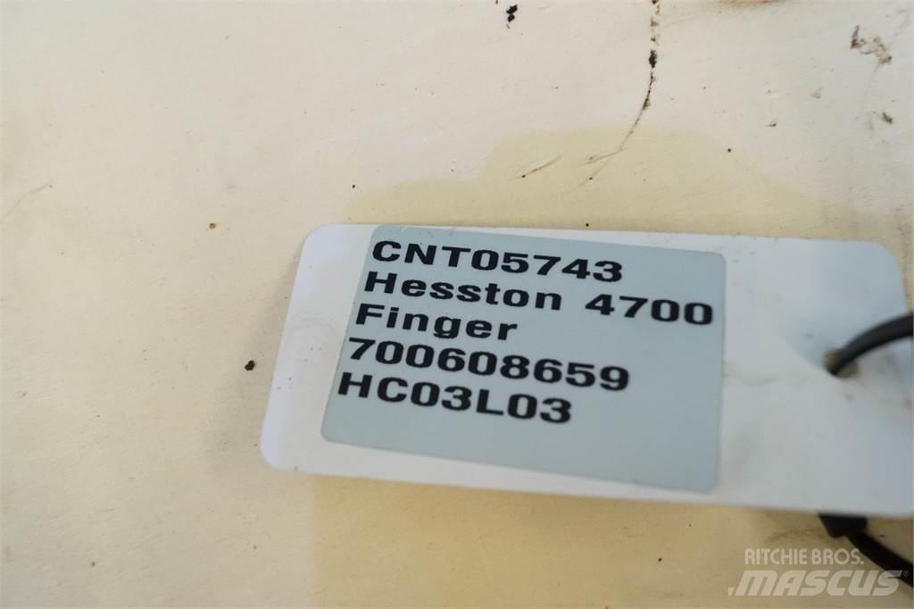 Hesston 4700 货物钳车