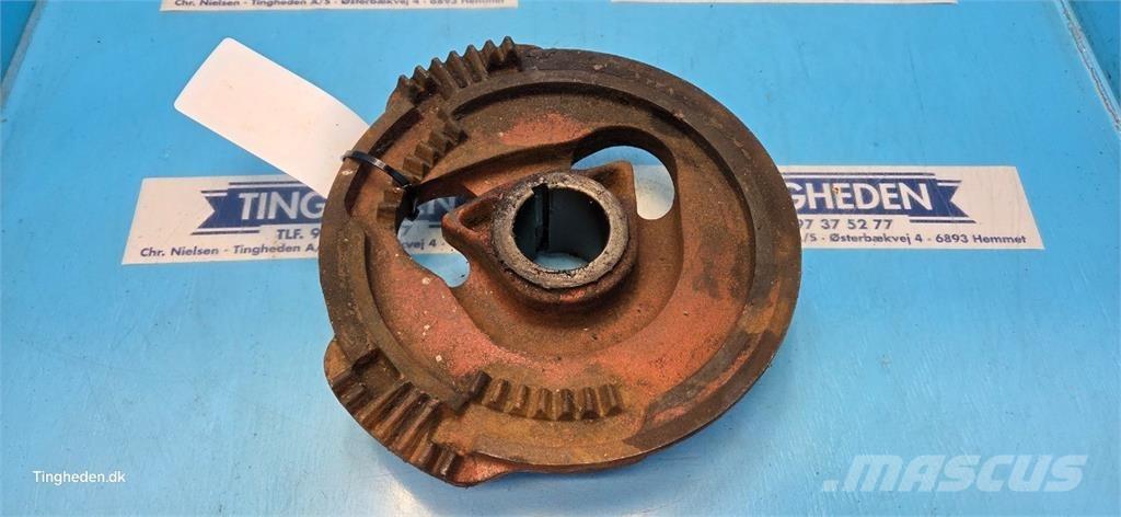 Hesston 4700 其他收获机械