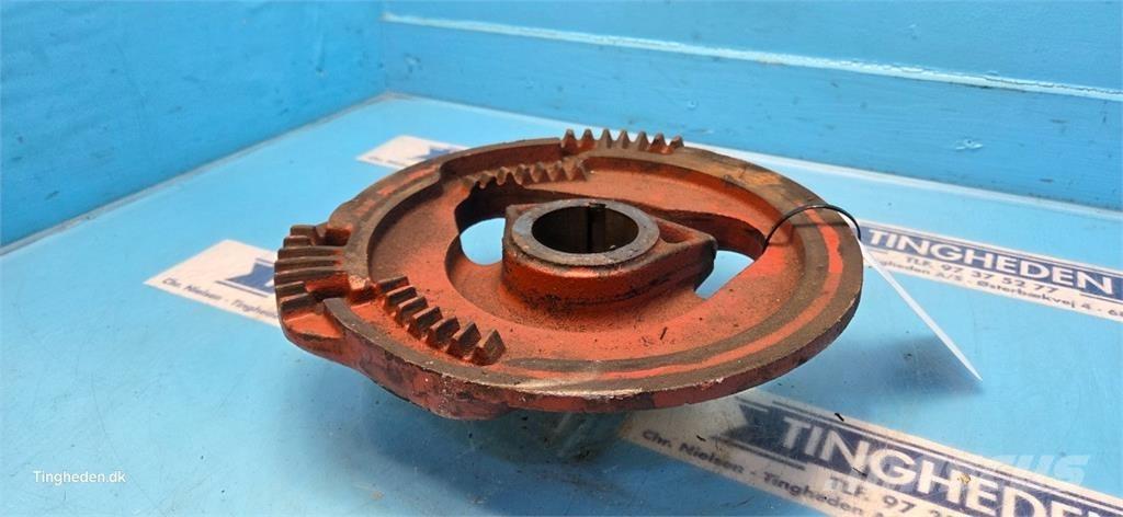 Hesston 4700 其他收获机械