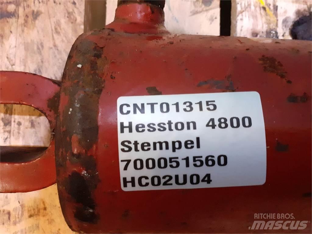 Hesston 4800 货物钳车