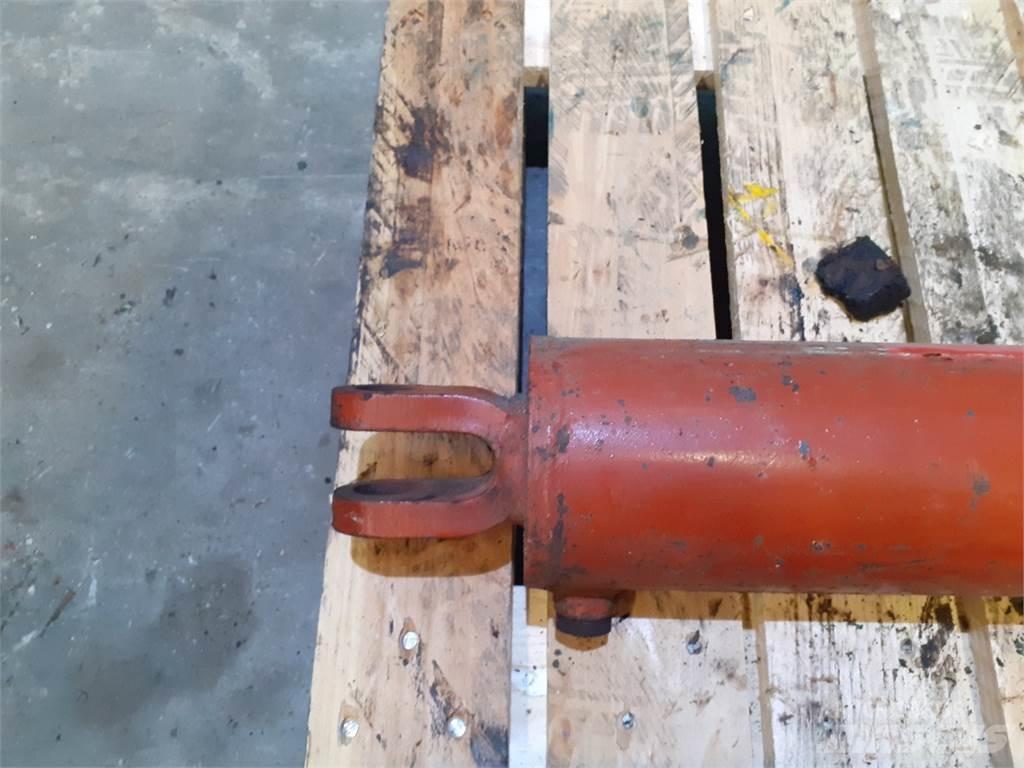 Hesston 4800 货物钳车