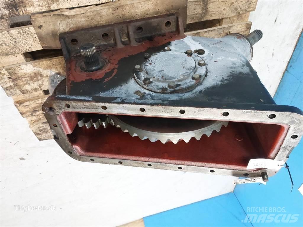 Hesston 4860 传动装置
