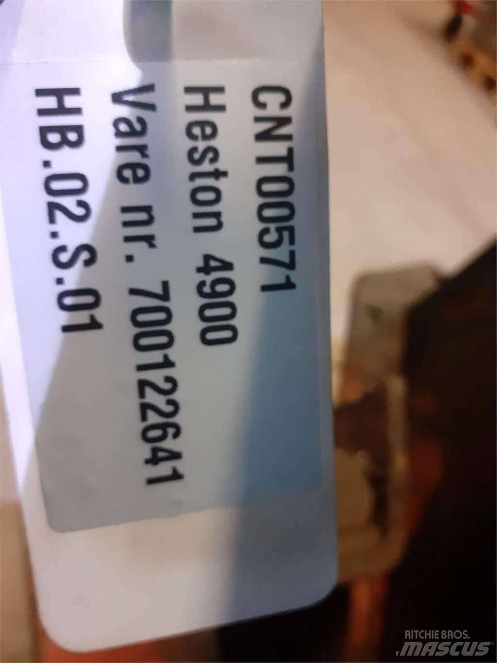 Hesston 4900 传动装置
