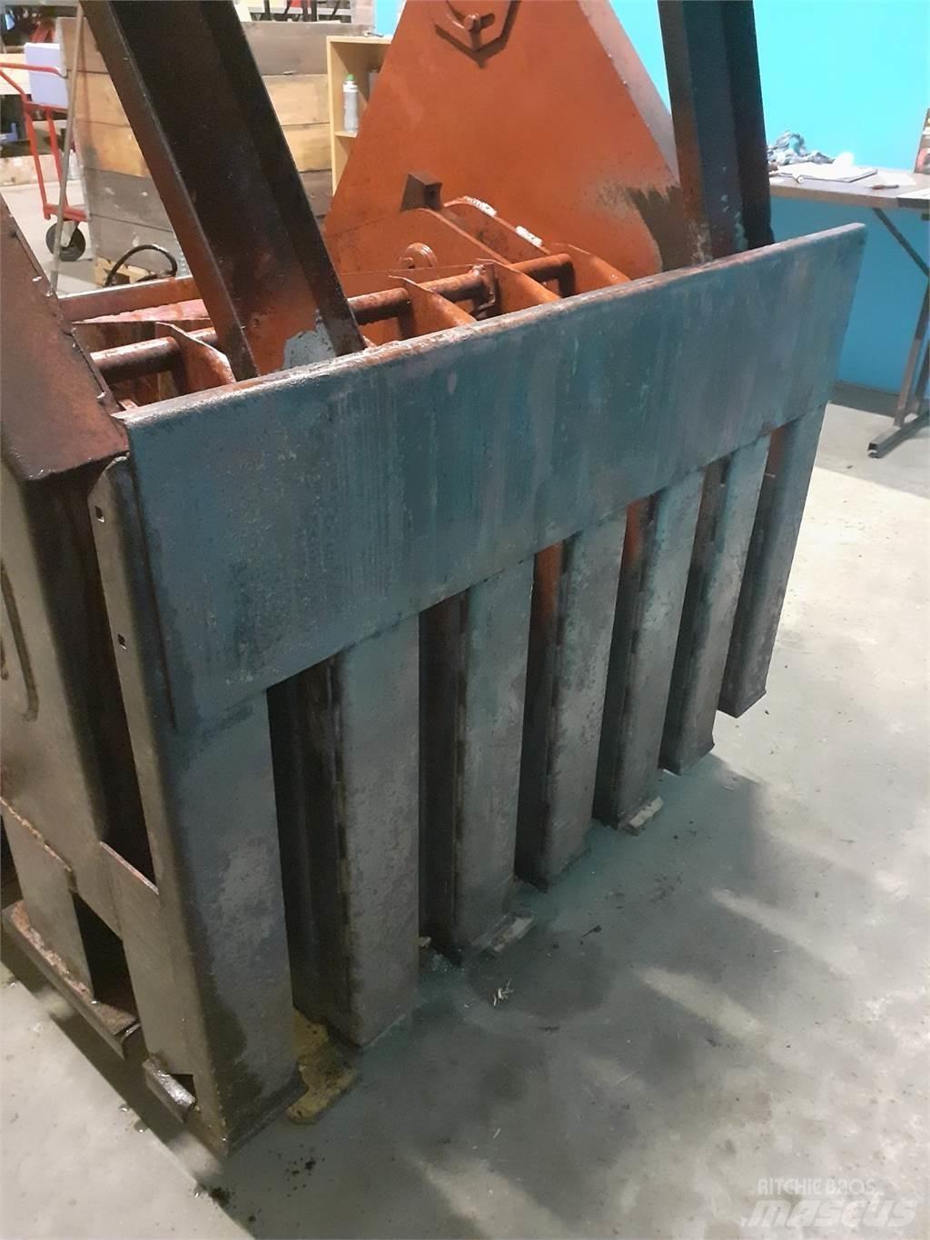 Hesston 4900 其他收获机械