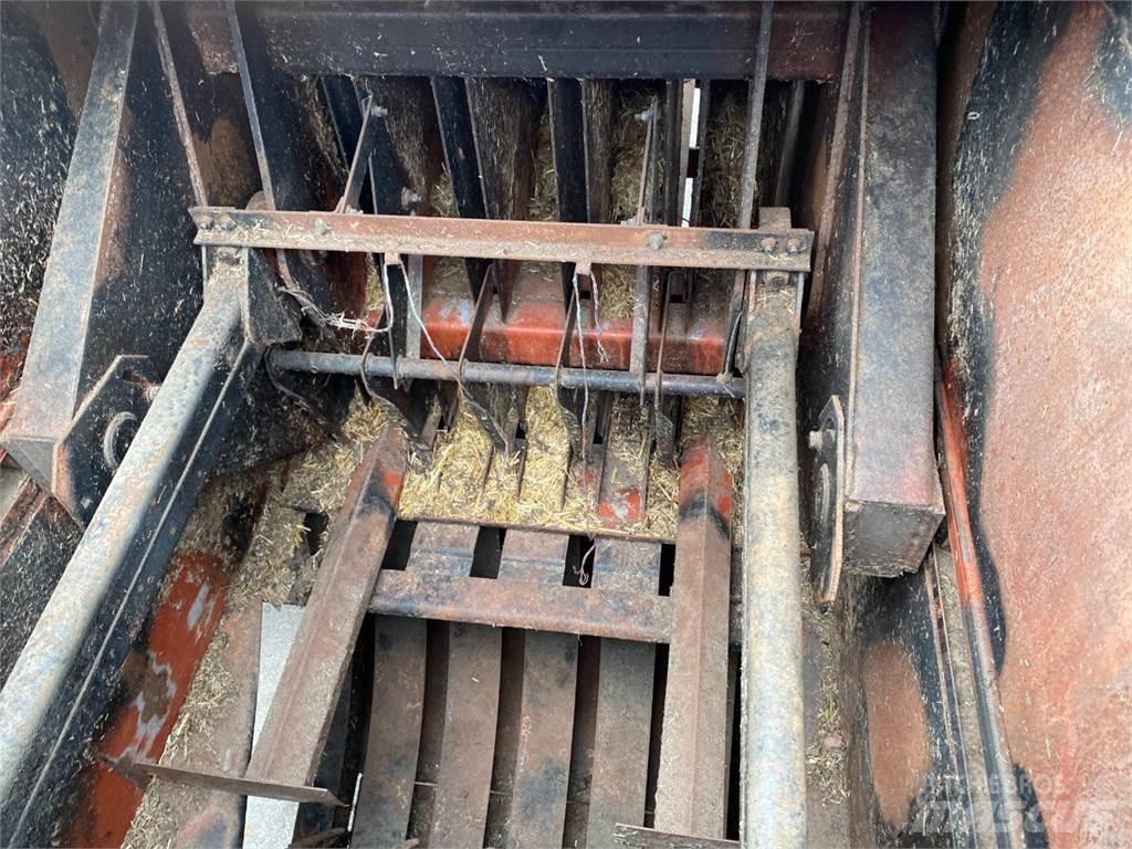 Hesston 4900 方捆打捆机