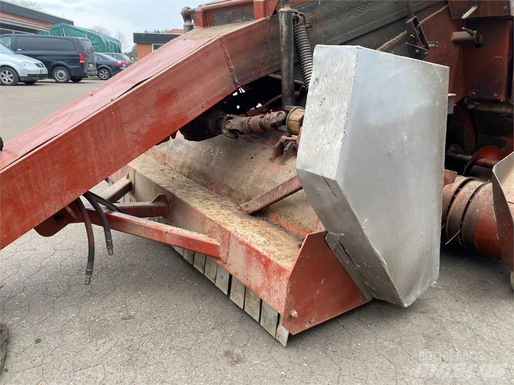 Hesston 4900 方捆打捆机