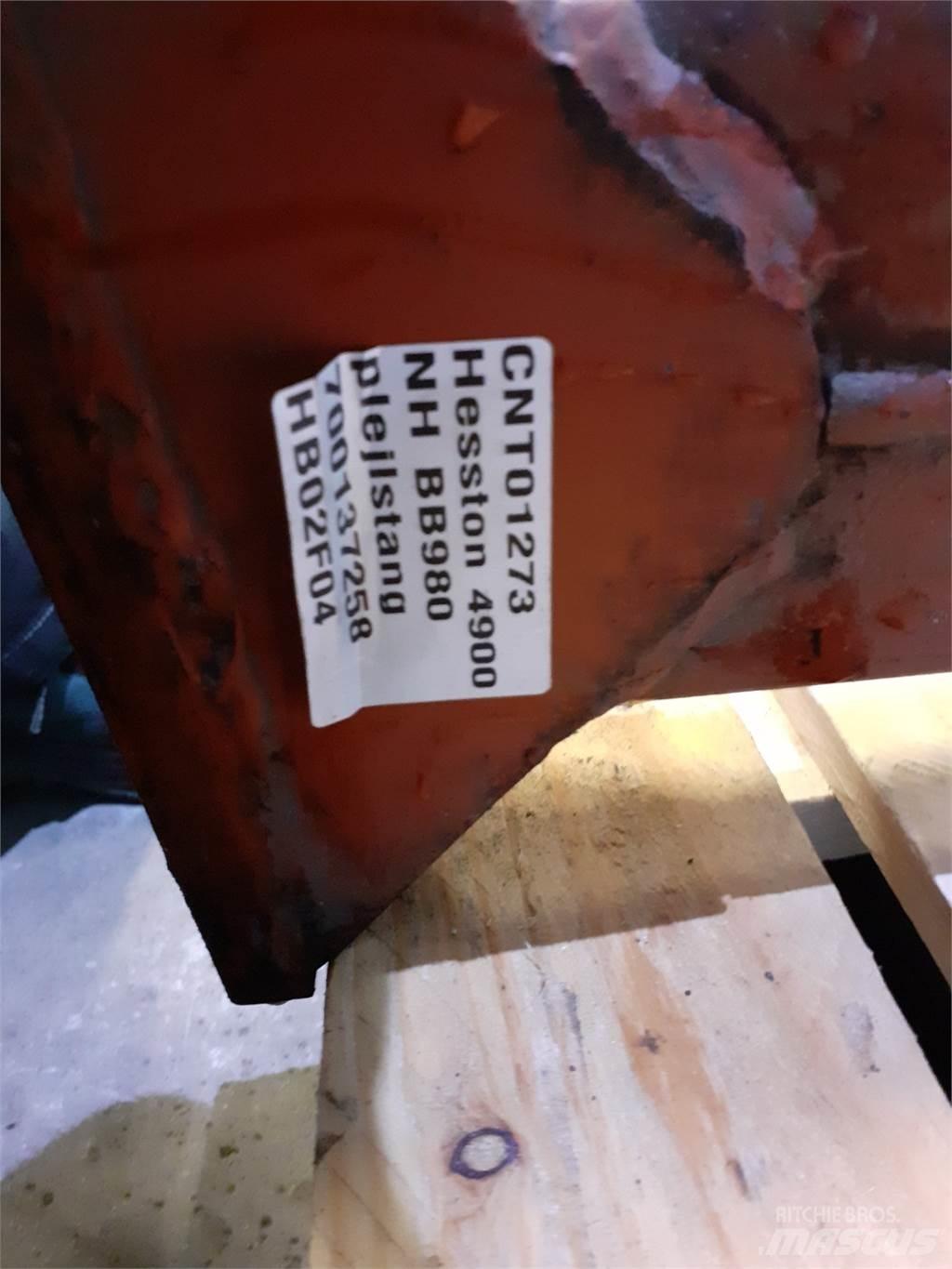 Hesston 4900 其他收获机械