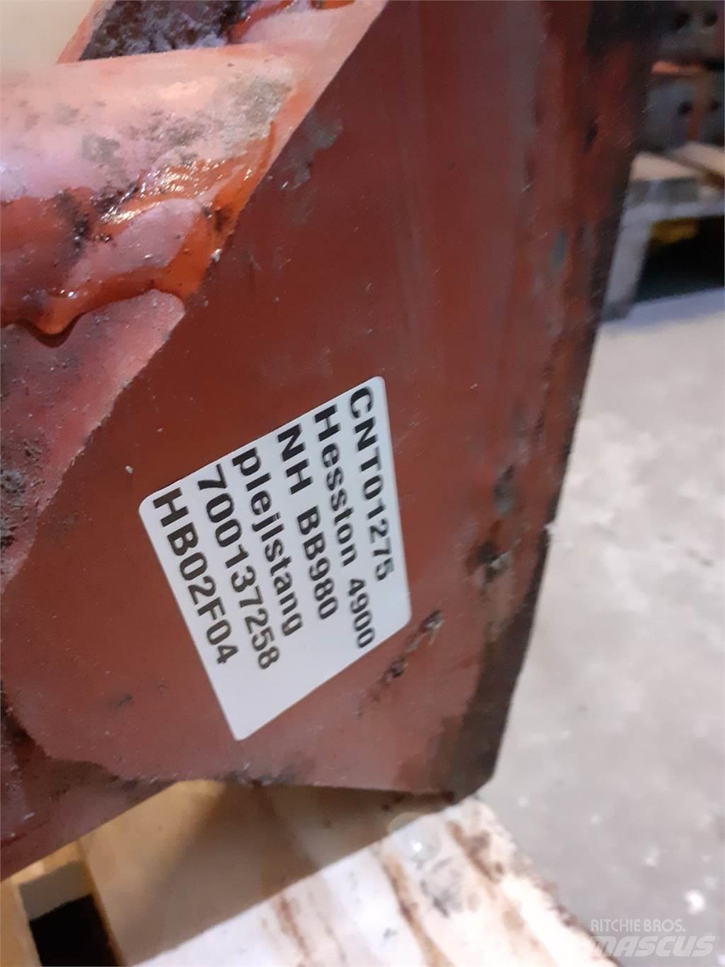Hesston 4900 其他收获机械