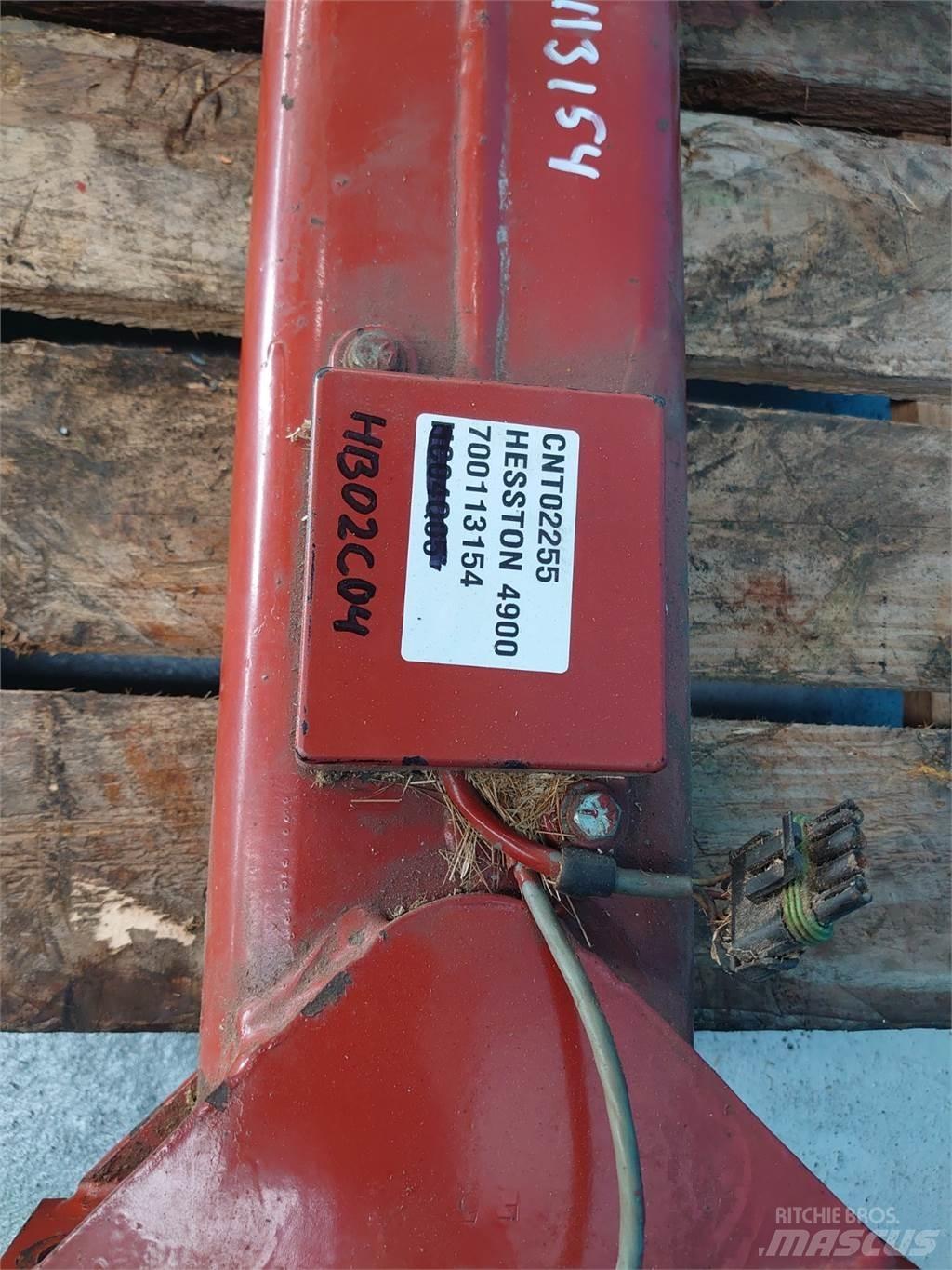 Hesston 4900 其他收获机械