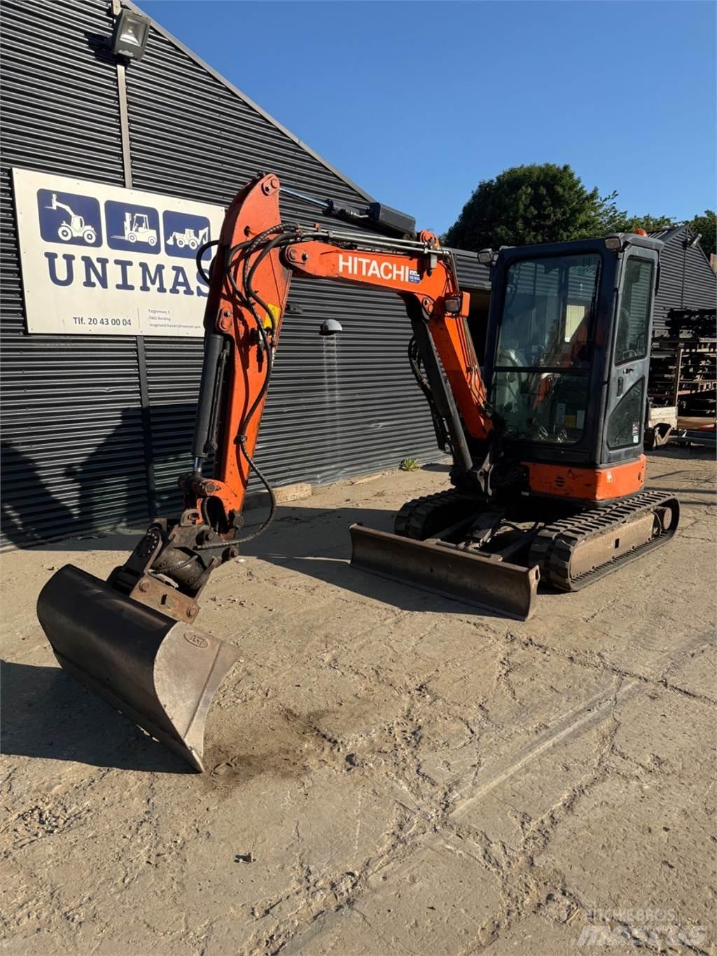 Hitachi ZX33 小型挖掘机