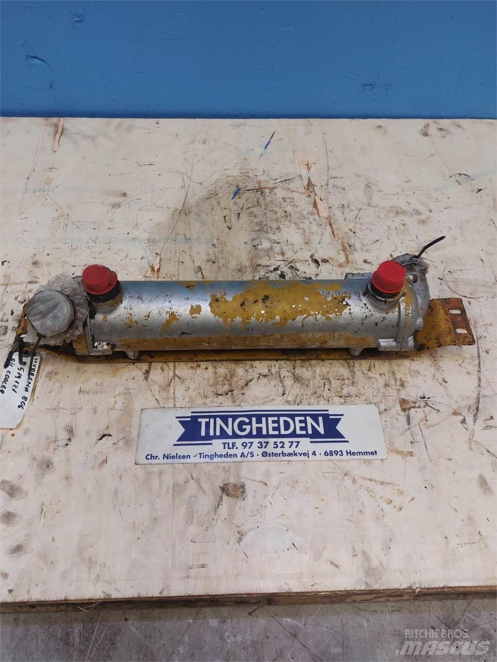 Hydrema 806 散热器