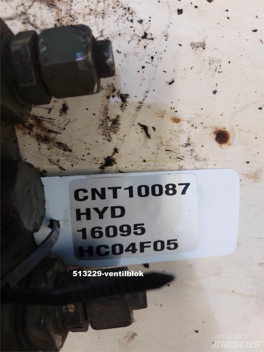 Hydrema 806 液压