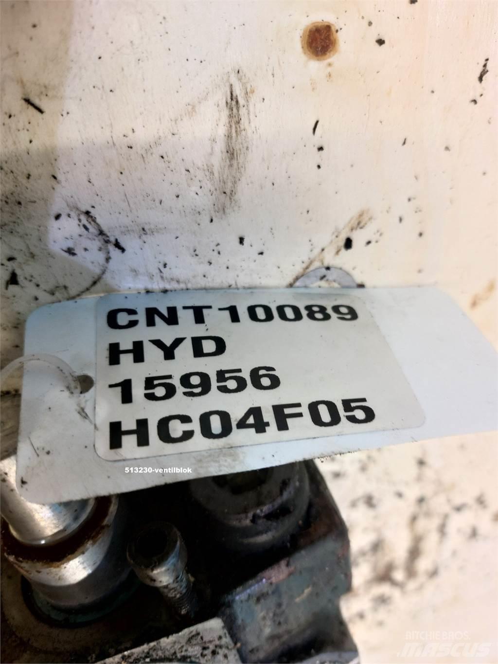 Hydrema 806 液压