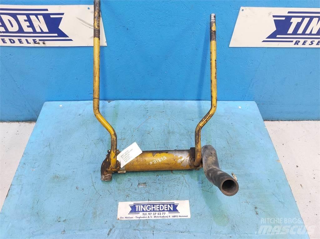 Hydrema 806 散热器