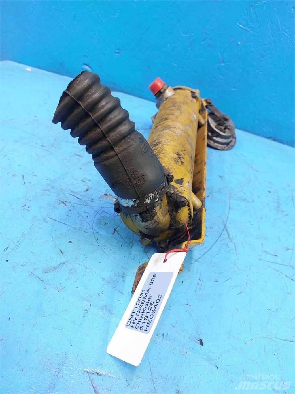 Hydrema 806 散热器