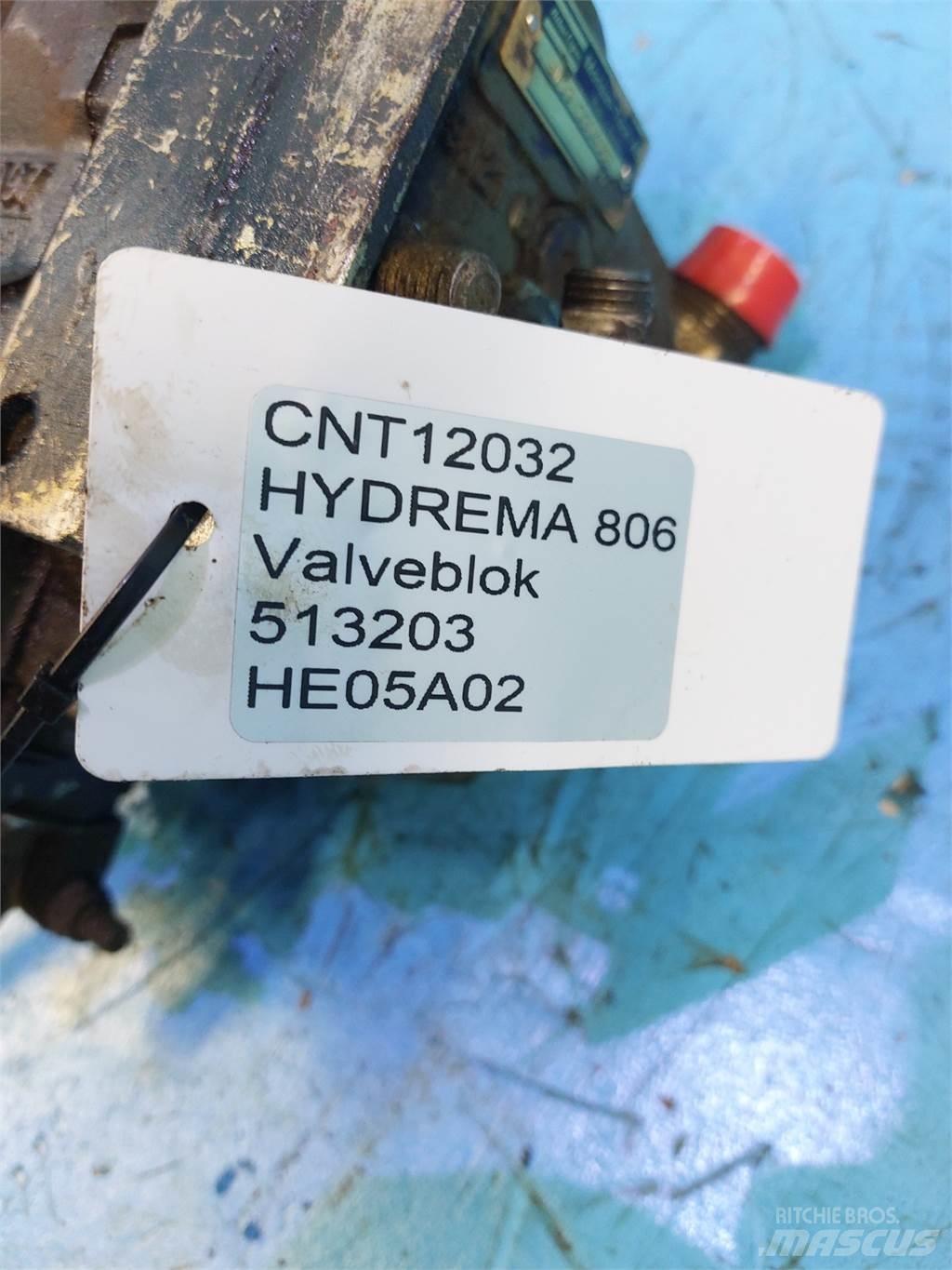 Hydrema 806 液压