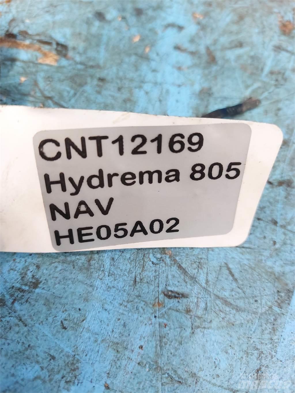 Hydrema 806 吊杆和铲斗