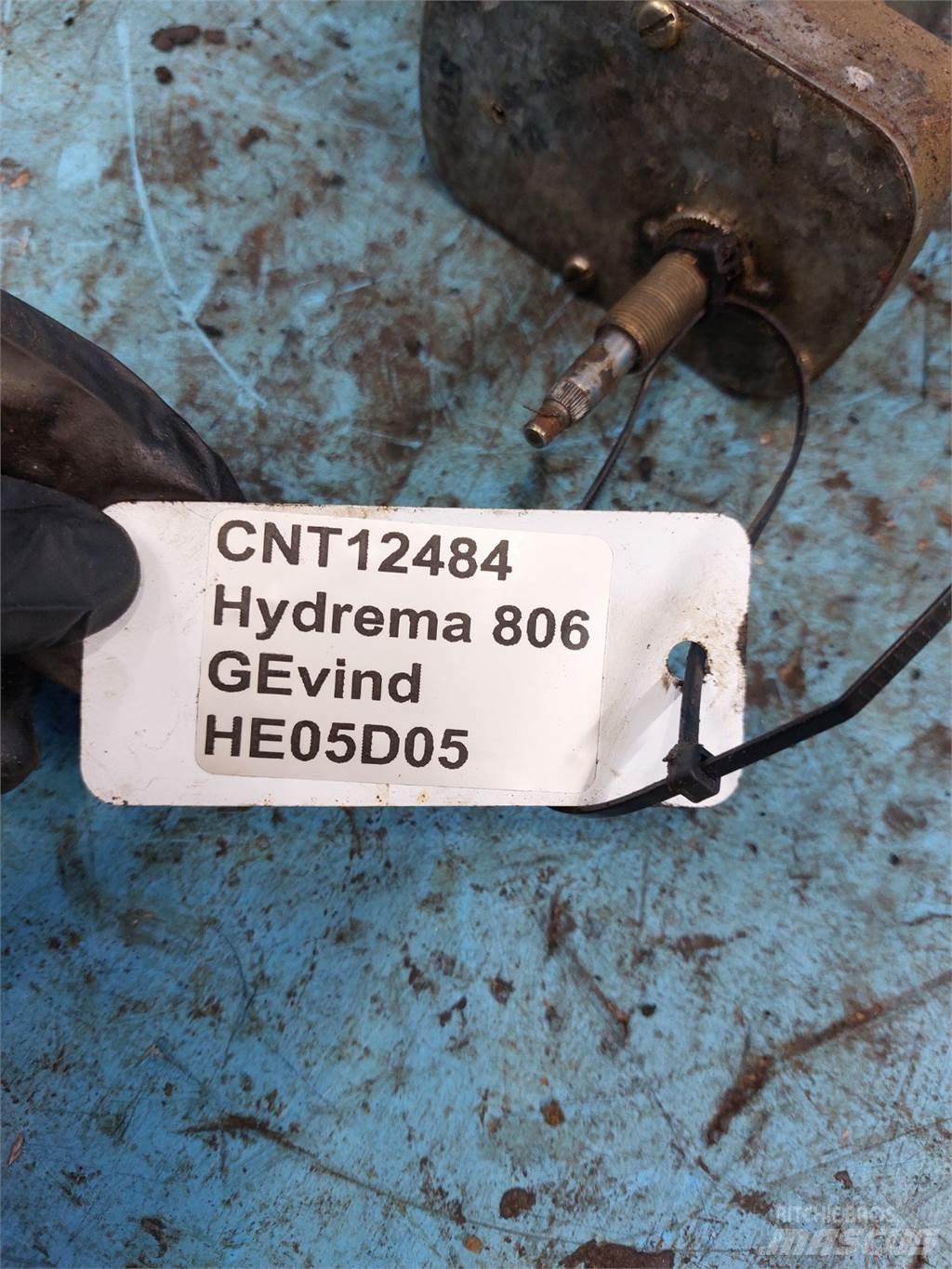 Hydrema 806 电子设备