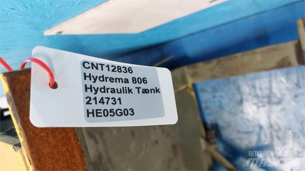 Hydrema 806 液压